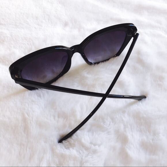Amelia Black Cat Eye Full Rim Sunglasses - Picture 7 of 10